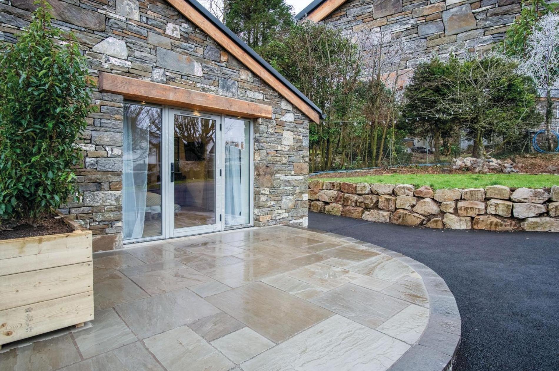Suite 1 - Sleeping Giant Hotel - Pen Y Cae Inn Brecon Exteriör bild